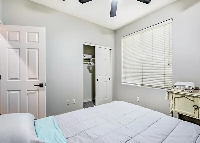 4 Mi To Peoria Sports Complex: Family W/ Pool Holiday home Glendale