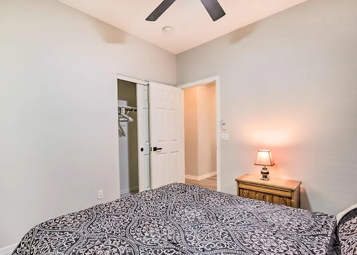 Holiday home 4 Mi To Peoria Sports Complex: Family W/ Pool