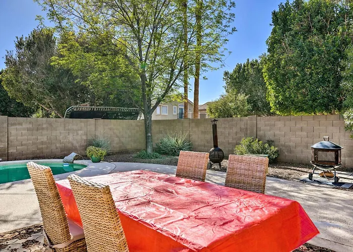 4 Mi To Peoria Sports Complex: Family W/ Pool Holiday home Glendale