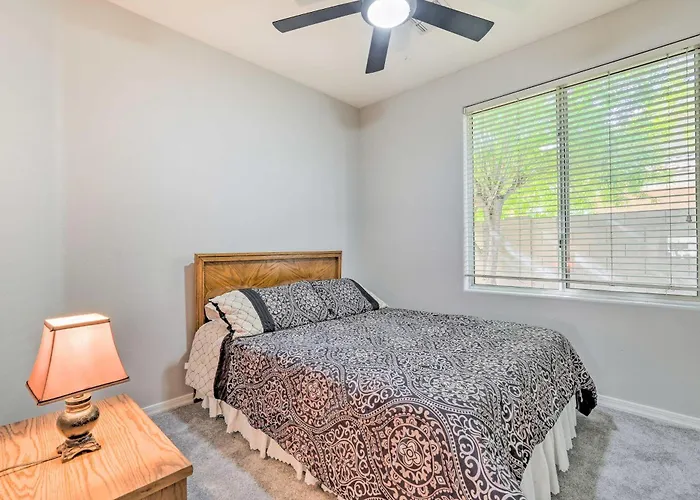 Holiday home 4 Mi To Peoria Sports Complex: Family W/ Pool *